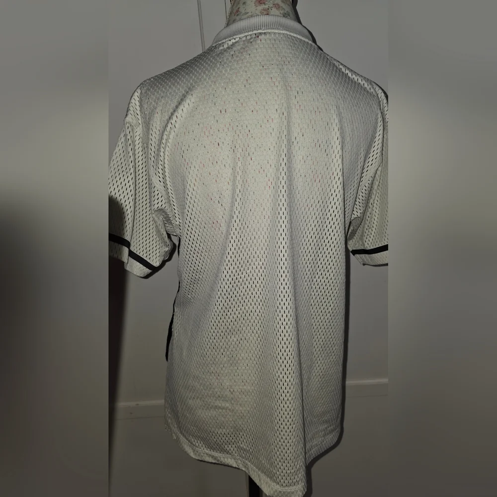 Nike White Boxy Short Sleeve T-Shirt SIZE MEDIUM - Picture 4 of 7